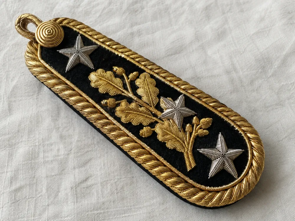 Oak & Star General Wire Epaulet