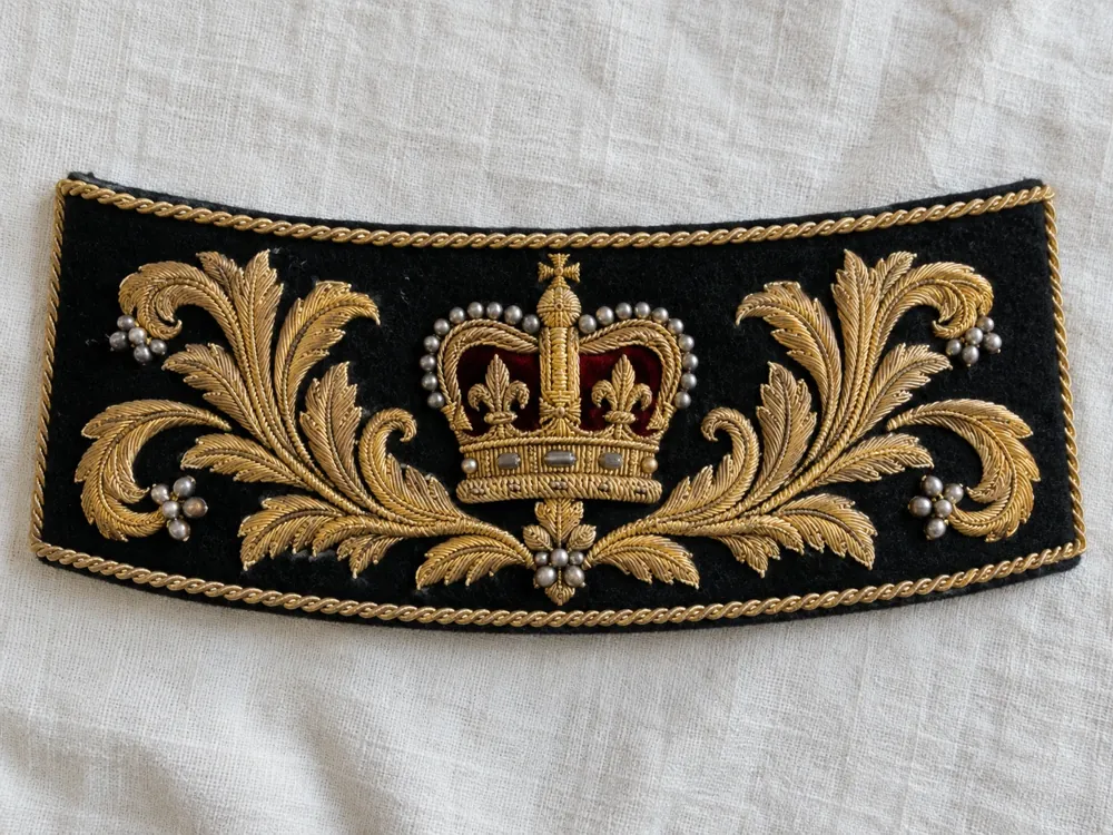 Crowned Guard Cuff Ornament